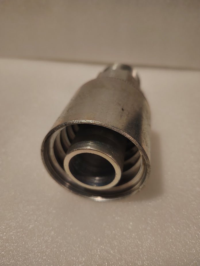 Weatherhead 43020U - 120 | 1 1/4" Hose x 1 1/4" NPTF Solid Fitting - Straight | GW01 - 20x20 Fitting