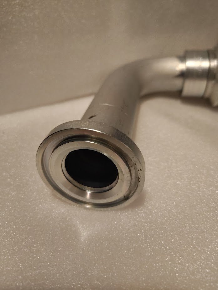Weatherhead 43024U - G84L67 | 1 1/2" Hose x 1 1/2" Code 61 Flange Fitting - 100 Long bend | GW54 - 24x24 Fitting