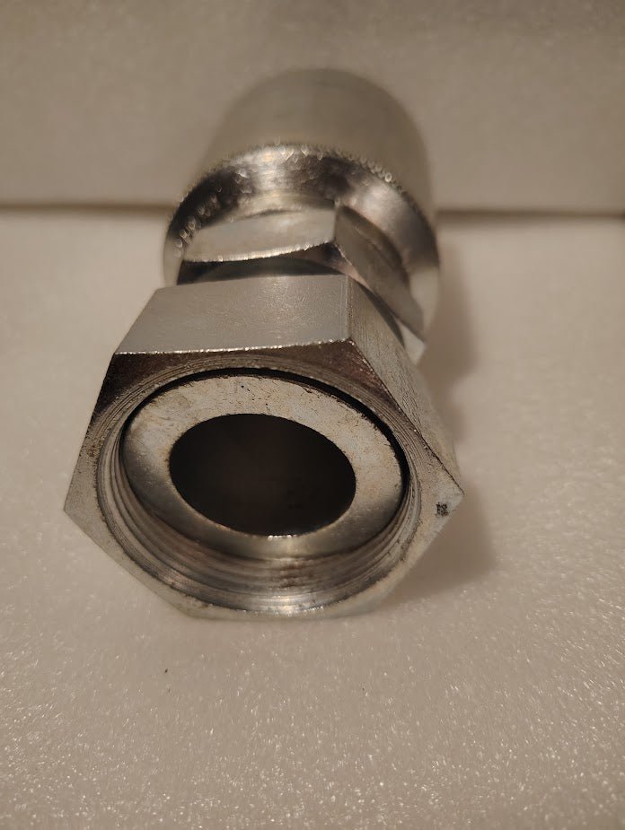 Weatherhead 43024U - S84 | 1 1/2" Hose x 1 1/2" ORFS Swivel Fitting - Straight | GW30 - 24x24 Fitting