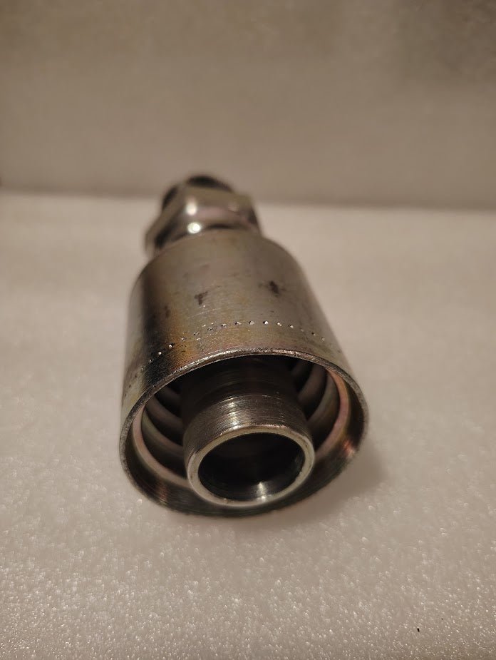 Weatherhead 43016U - J16 | 1" Hose x 1" NPT Swivel Fitting - Straight Fitting