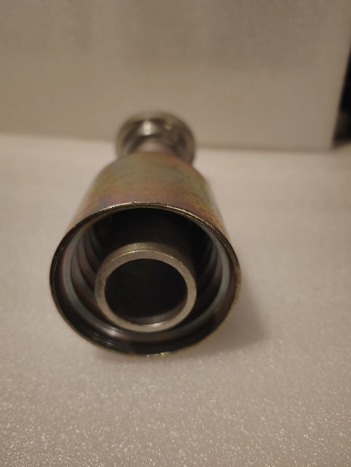Weatherhead 43020U - H04 | 1 1/4" Hose x 1 1/4" Code 61 - 22.5 | GW48 - 20x20 Fitting