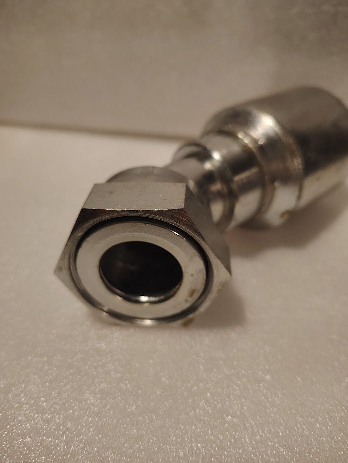 Weatherhead 43020U - L80 | 1 1/4" Hose x 1 1/4" ORFS Swivel Fitting - 45 bend | GW31 - 20x20 Fitting